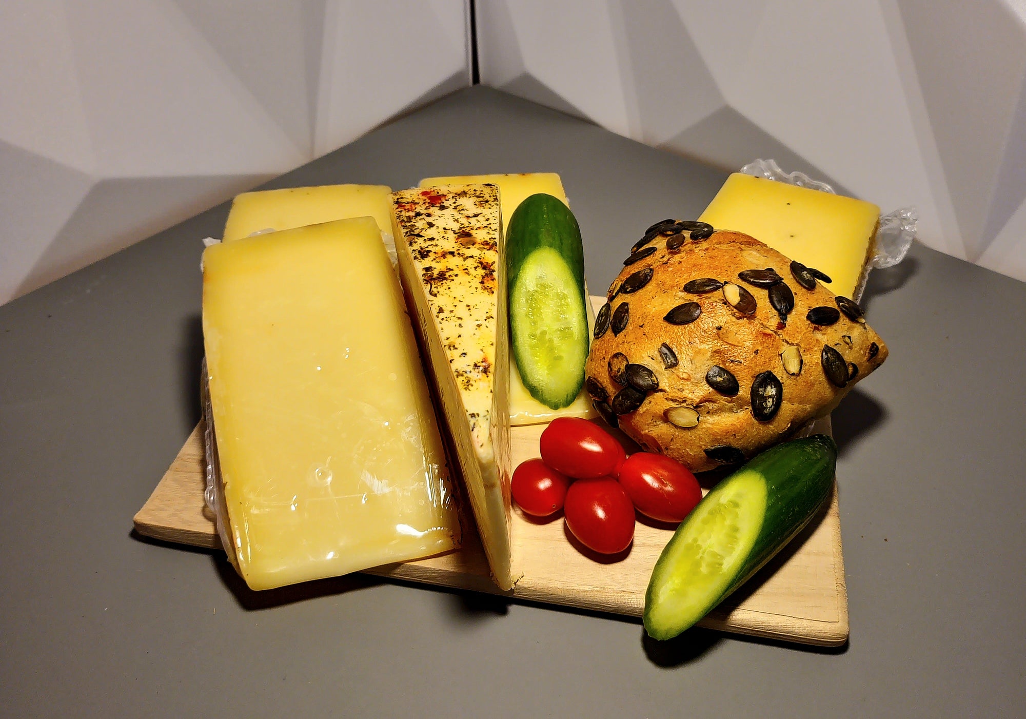 Kräuterkäse am Stück - 270 gr.
